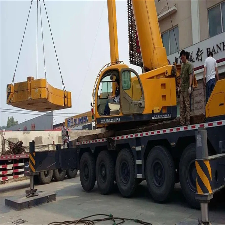 桓台县当地吊车出租|机器吊装|75吨|工厂搬迁服务